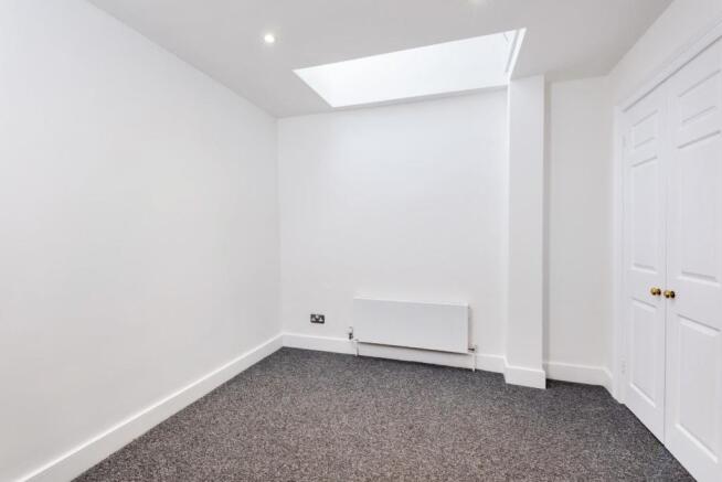 Flat 1, 239 London Road East, Batheaston, BA1 7RL-