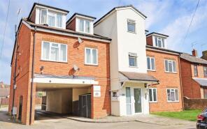 6, 103 Hoppet Court, Trinity Lane, Waltham Cross EN8 7EW