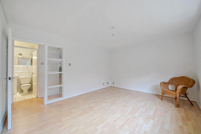 1396402-7-6960db8...