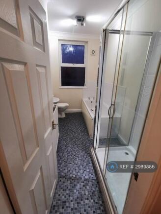 4 bed Terraced to rent Image 11