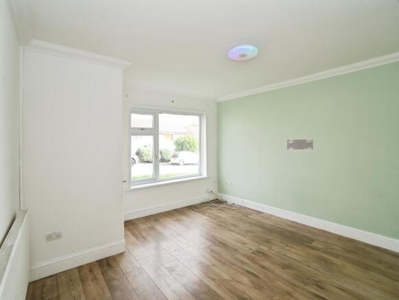 Heol Seward, Beddau, Pontypridd photo 4