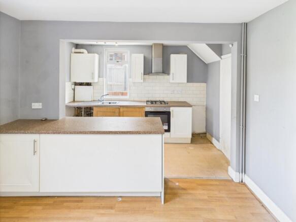 CAM04233G0-PR0023-STILL001