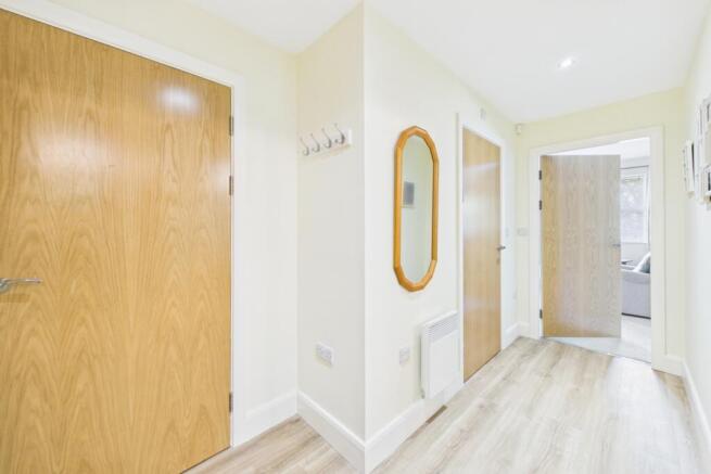 2 bed Apartment for sale Image 11