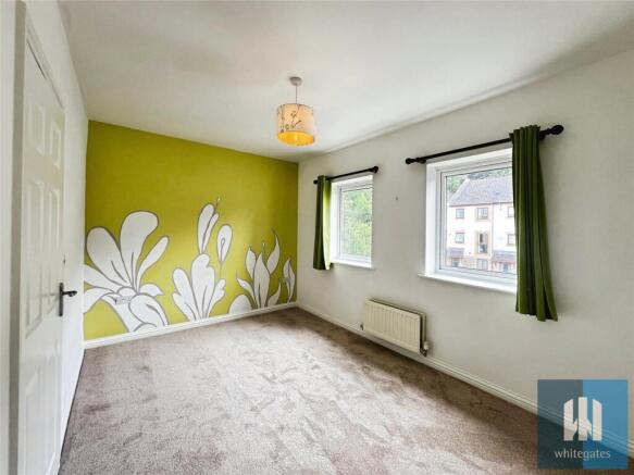 4 bed Town House for sale Image 12