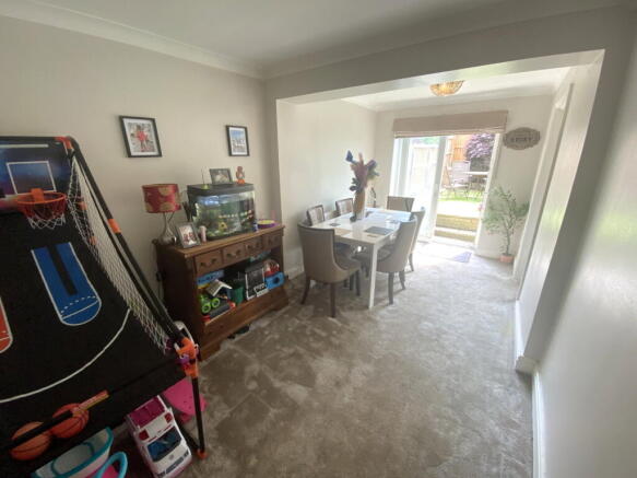 3 bed Town House for sale Image 7