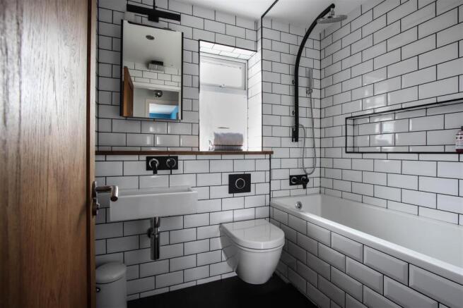 15.Bath1.jpg