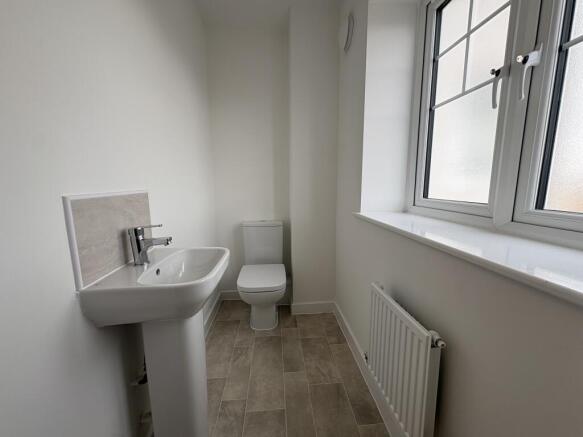 4 bed Flat to rent Image 4