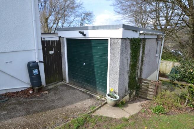 Detached Garage