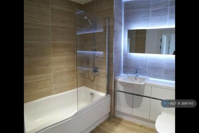 Bathroom (Bathtub)