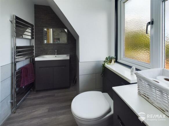 Shower Room (2).jpg