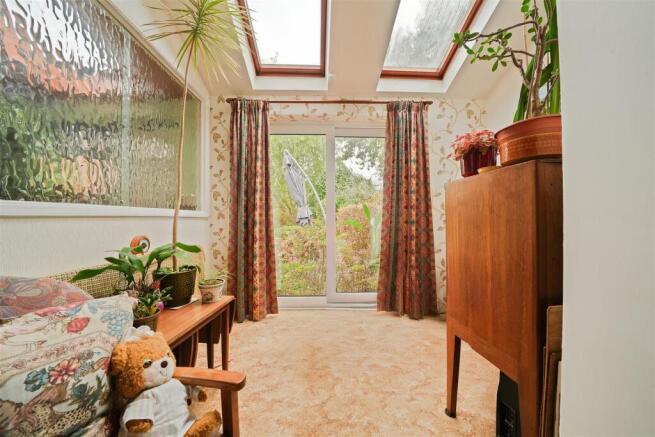 3 bed Semi-Detached for sale Image 8