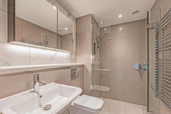 Master En-Suite