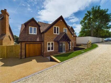 Appleyard Close, Whitchurch, Buckinghamshire.