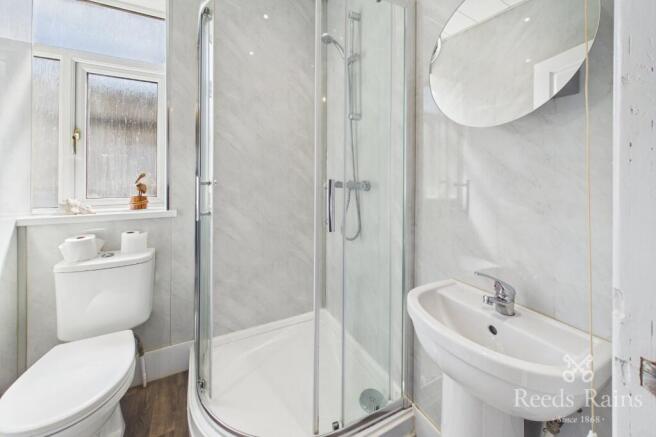 3 bed Terraced to rent Image 8