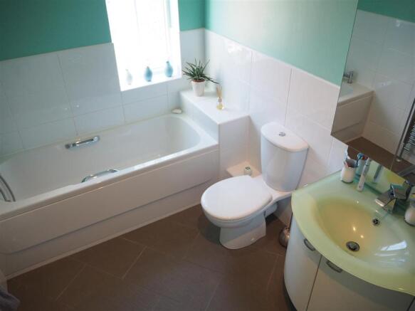 Four-Piece Bathroom 777