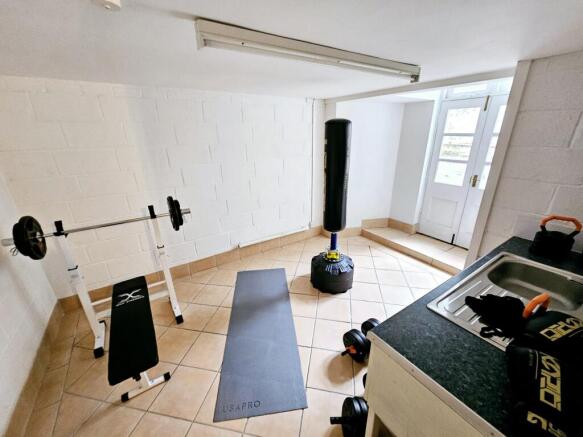3 bed Block of Apartments for sale Image 11