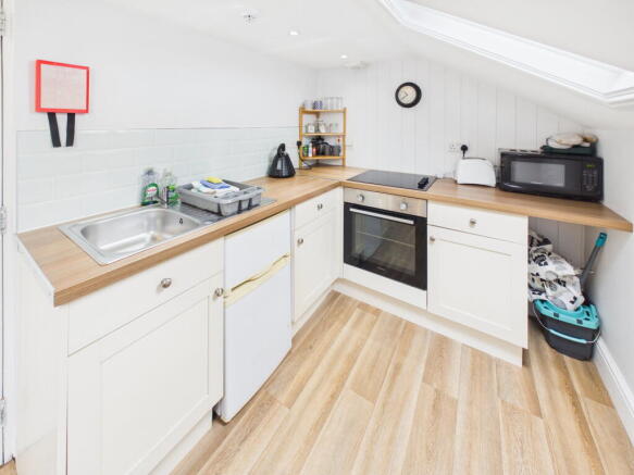 1 bed Flat for sale Image 4