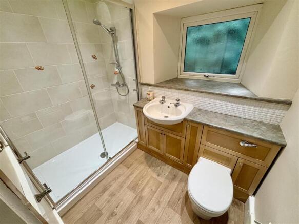 2 bed Terraced Bungalow for sale Image 11