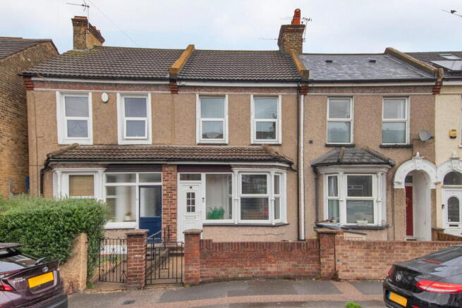 3-bed terraced on Cross Lane East, Gravesend, DA12 5HD, £325,000