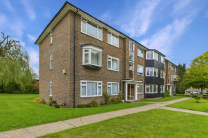 9, Hurst Court, Horsham RH12 2EN