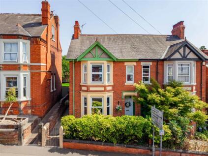 Clarence Road, Saltergate, Chesterfield, S40 1LU