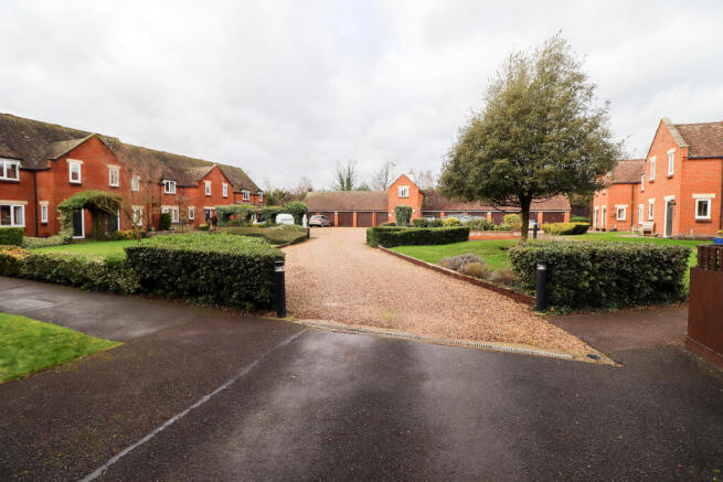King George Court