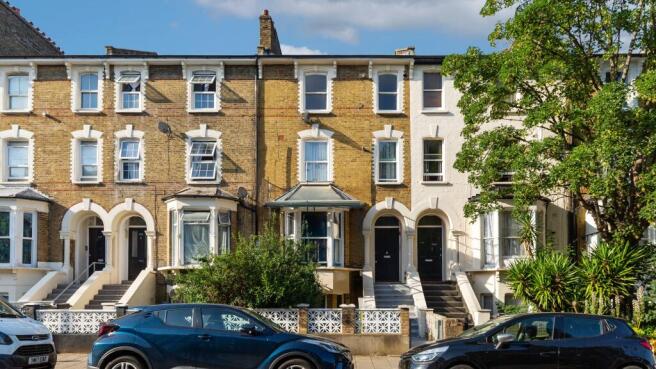 Flat C, 276 Amhurst Road, Stoke Newington, London, N16 7UP