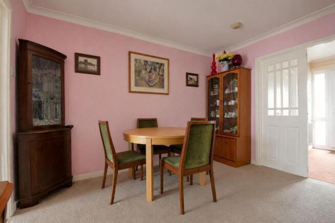 Anglesey Close, Ashford – pohled 6
