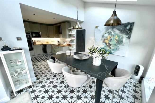 Dining Kitchen