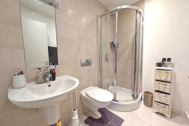 2 bed Apartment for sale Image 7