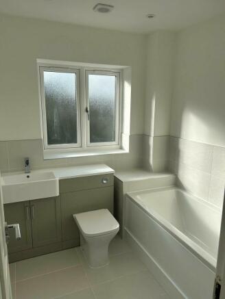 Family Bathroom 