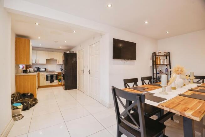 3 bed Detached for sale Image 7