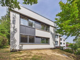 Flat 33, Crownhill Court, Crownhill Rise, Torquay TQ2 5LT