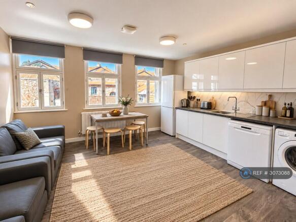 Kitchen/Lounge