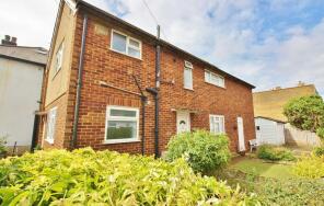 Flat 1, Leland House, Algar Road, Isleworth TW7 7AD