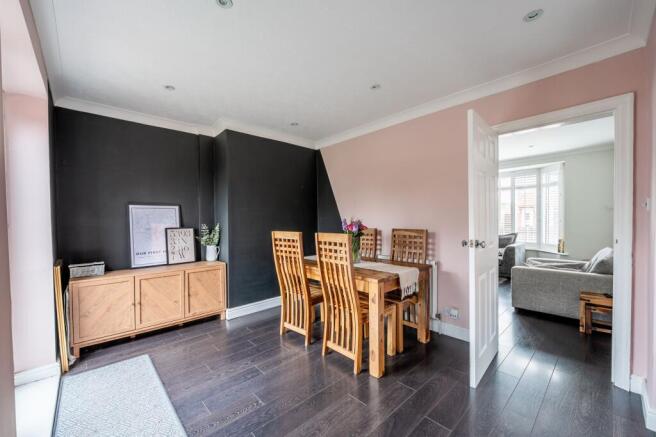 3 bed Semi-Detached for sale Image 8