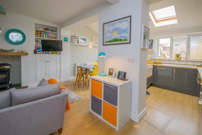 KITCHEN/DINING/FAMILY ROOM
