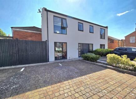 Albion Mews, Southgate Street, Gloucester
