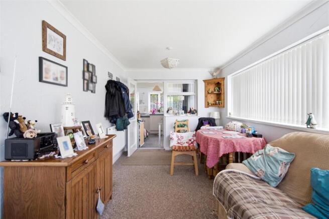 2 bed Detached Bungalow for sale Image 4