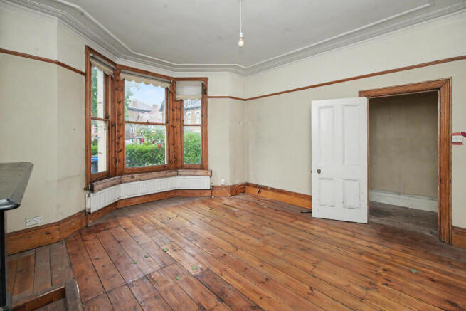 200 Woodside Green, South Norwood, London, SE25 5EW