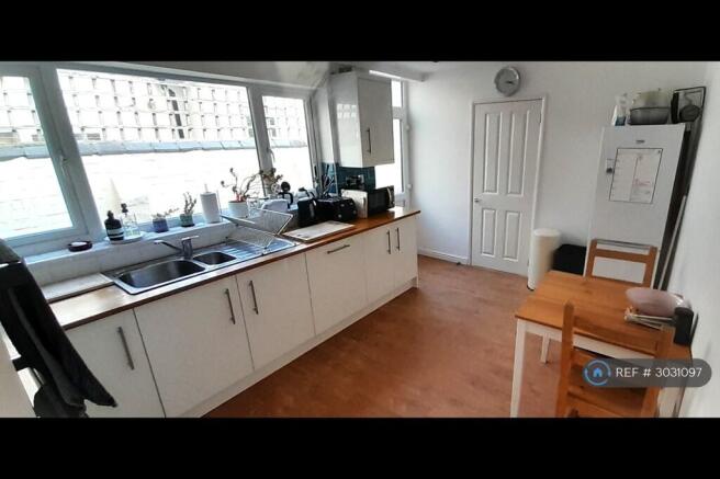Kitchen 2