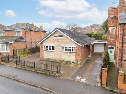 Hallwood Road, Kettering, NN16