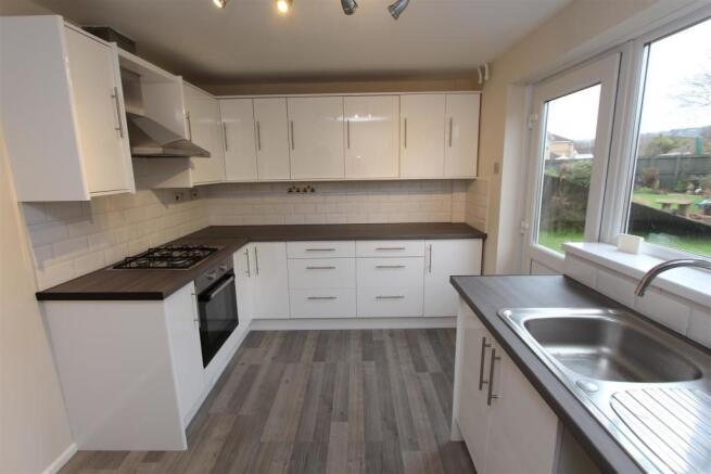 13 Waun Erw - Kitchen.jpg