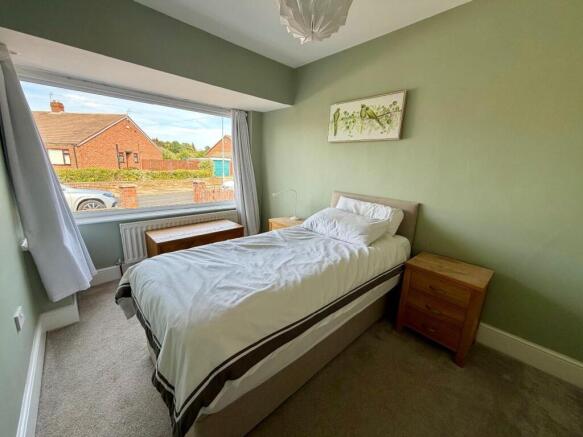 2 bed Semi-Detached Bungalow for sale Image 6