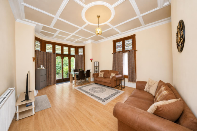 Flat 1, 37 Parkdale East  (1).png