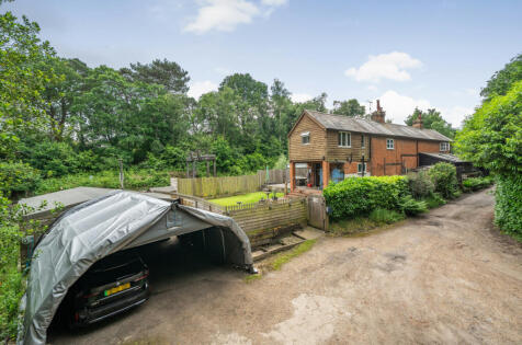 St. Johns Lye, Woking, Surrey, GU21