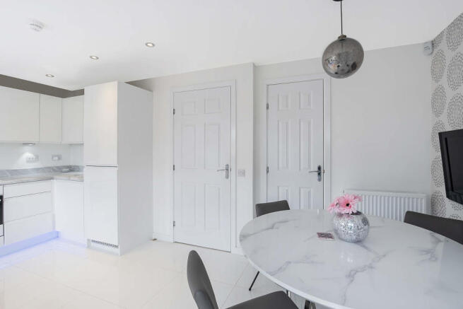 Dining kitchen