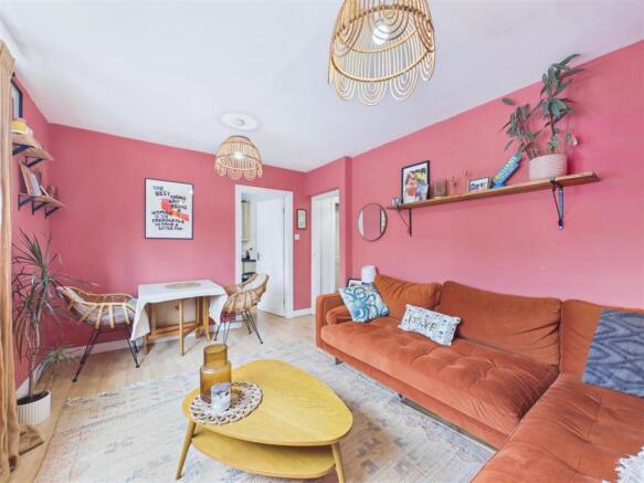 2 bed Apartment for sale Image 5