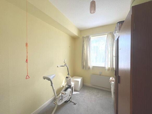 2 bed Apartment for sale Image 8