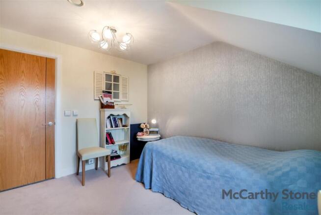 2 bed Apartment for sale Image 7